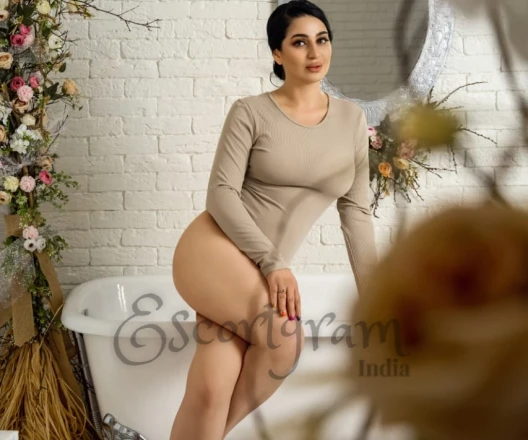 Call Girl DELHI Tina - Gallery Image 3