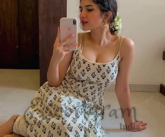 Call Girl DELHI Sakshi