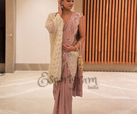 Call Girl DELHI Pankhuri - Gallery Image 3