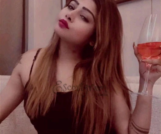 Call Girl DELHI Alina - Gallery Image 1