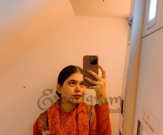 Call Girl DELHI Sakshi