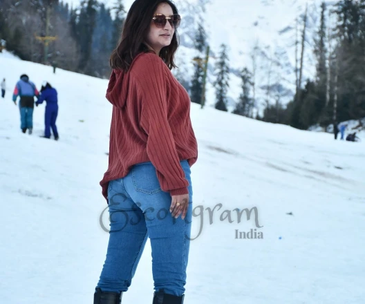 Call Girl BANGALORE Roshani - Gallery Image 1