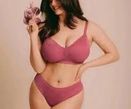 Call Girl DELHI Rubina