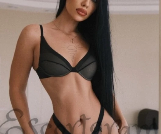 Call Girl GOA Riley