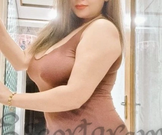 Call Girl DELHI Komal