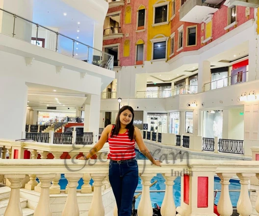 Call Girl DELHI Niharika Sen - Gallery Image 1